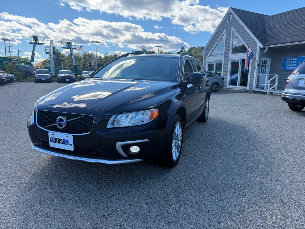 2016 Volvo XC70 Image 1