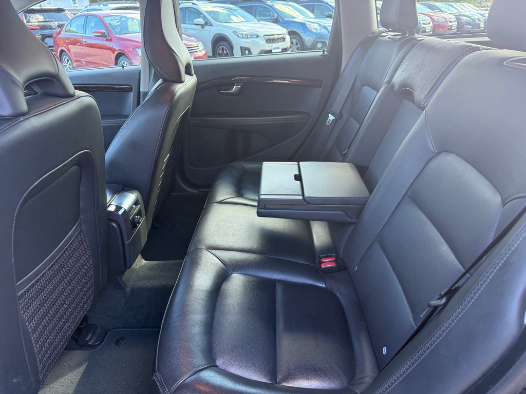 2016 Volvo XC70 Image 11