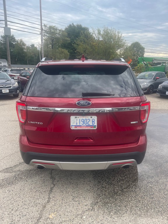 2017 Ford Explorer Image 4