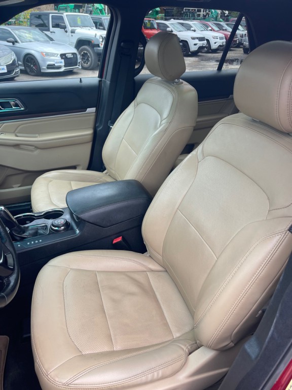 2017 Ford Explorer Image 12