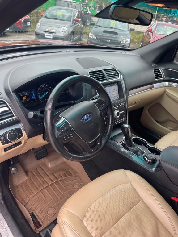 2017 Ford Explorer Image 13