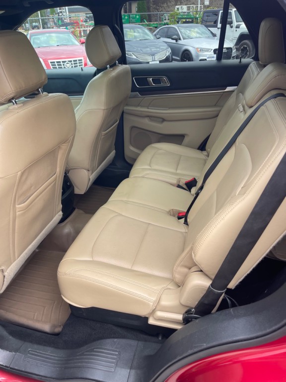 2017 Ford Explorer Image 15