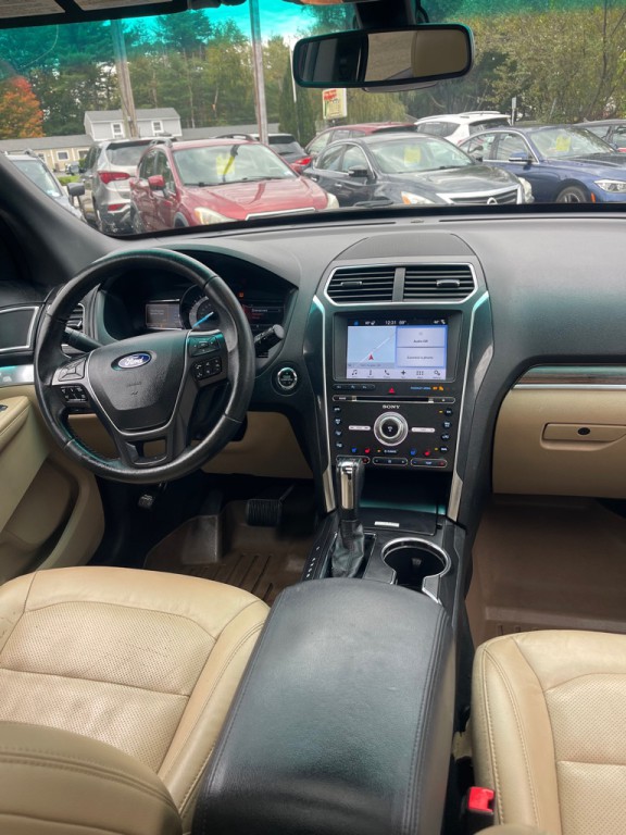 2017 Ford Explorer Image 18
