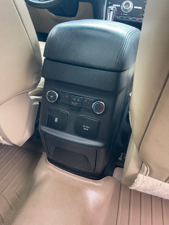 2017 Ford Explorer Image 19