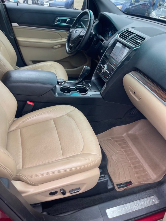 2017 Ford Explorer Image 20