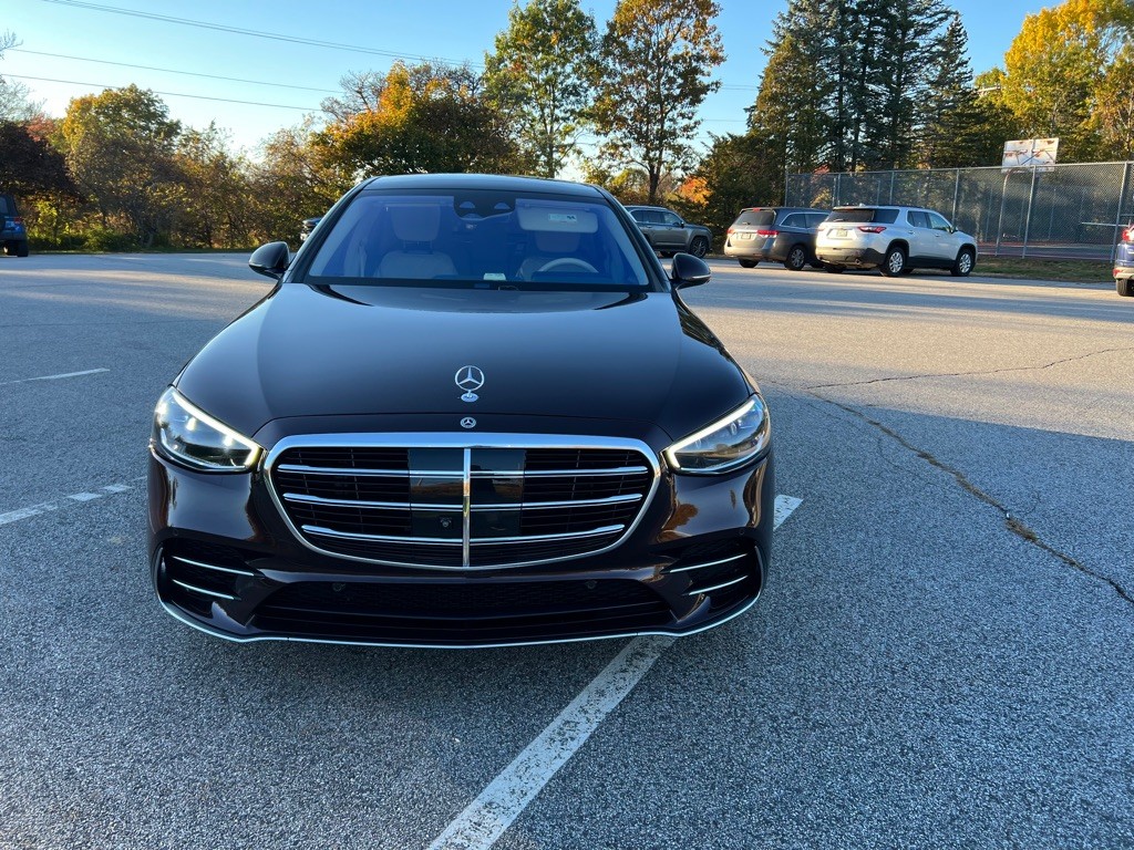 2022 Mercedes-Benz S-Class Image 2