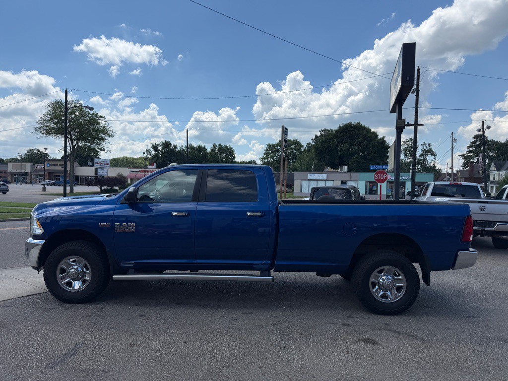 2015 RAM 2500 Image 3
