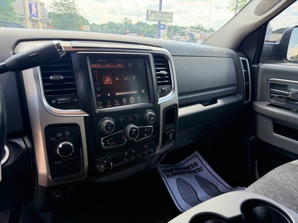 2015 RAM 2500 Image 14