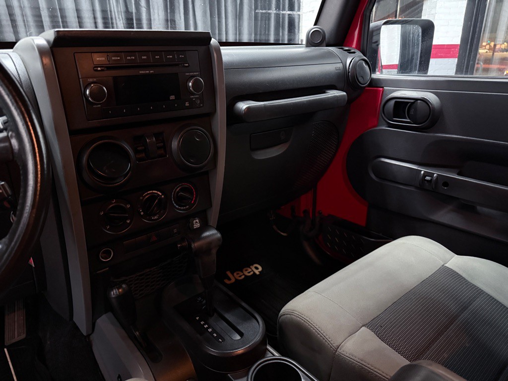 2009 Jeep Wrangler Image 12