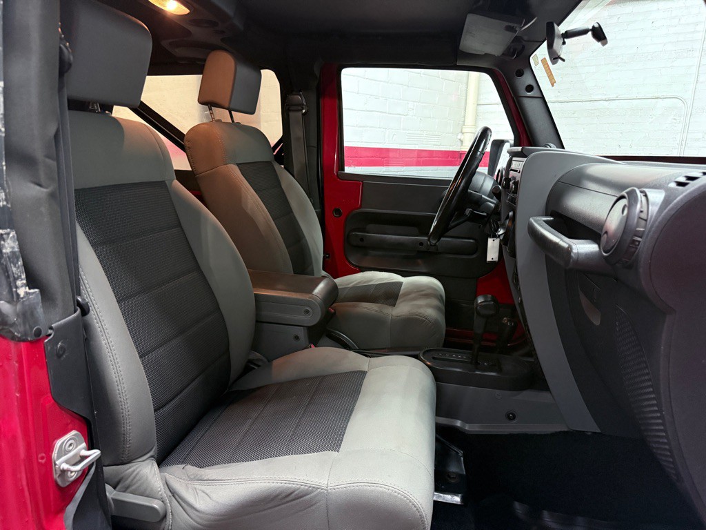 2009 Jeep Wrangler Image 15