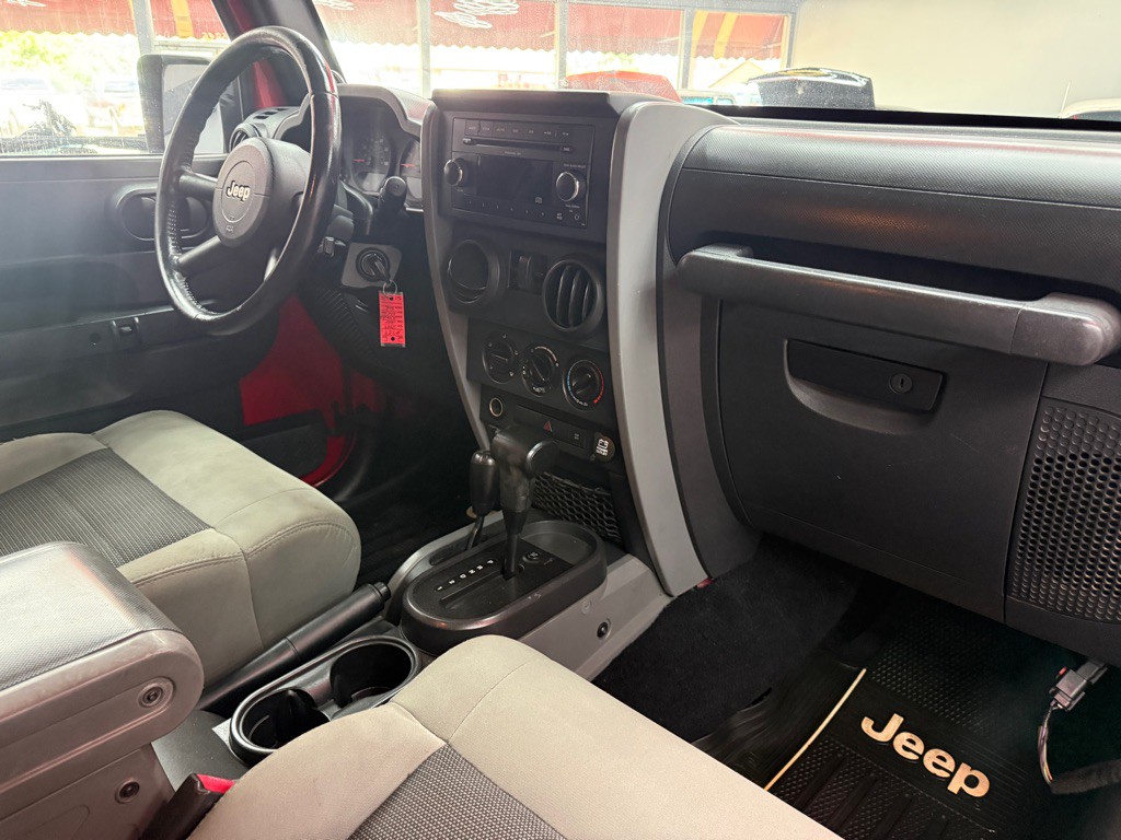 2009 Jeep Wrangler Image 12