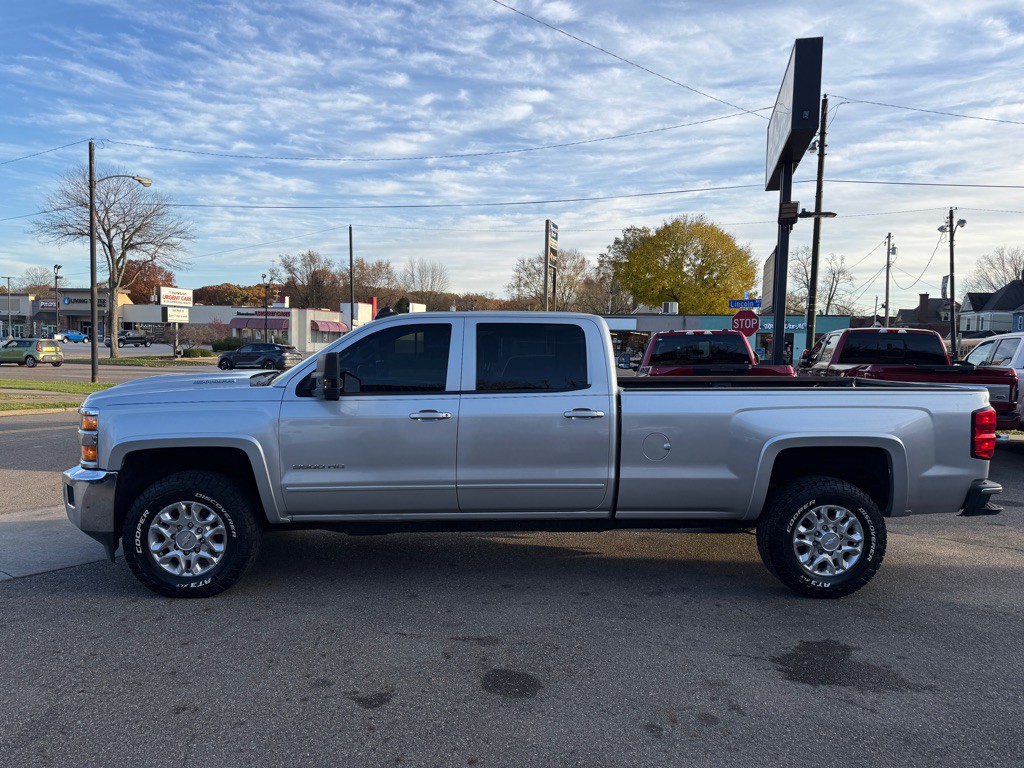 2018 Chevrolet Silverado 1500 Image 3