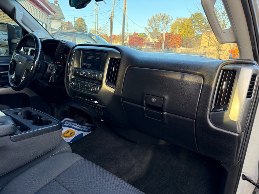 2018 Chevrolet Silverado 1500 Image 9