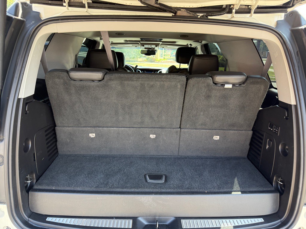 2015 Cadillac Escalade Image 13
