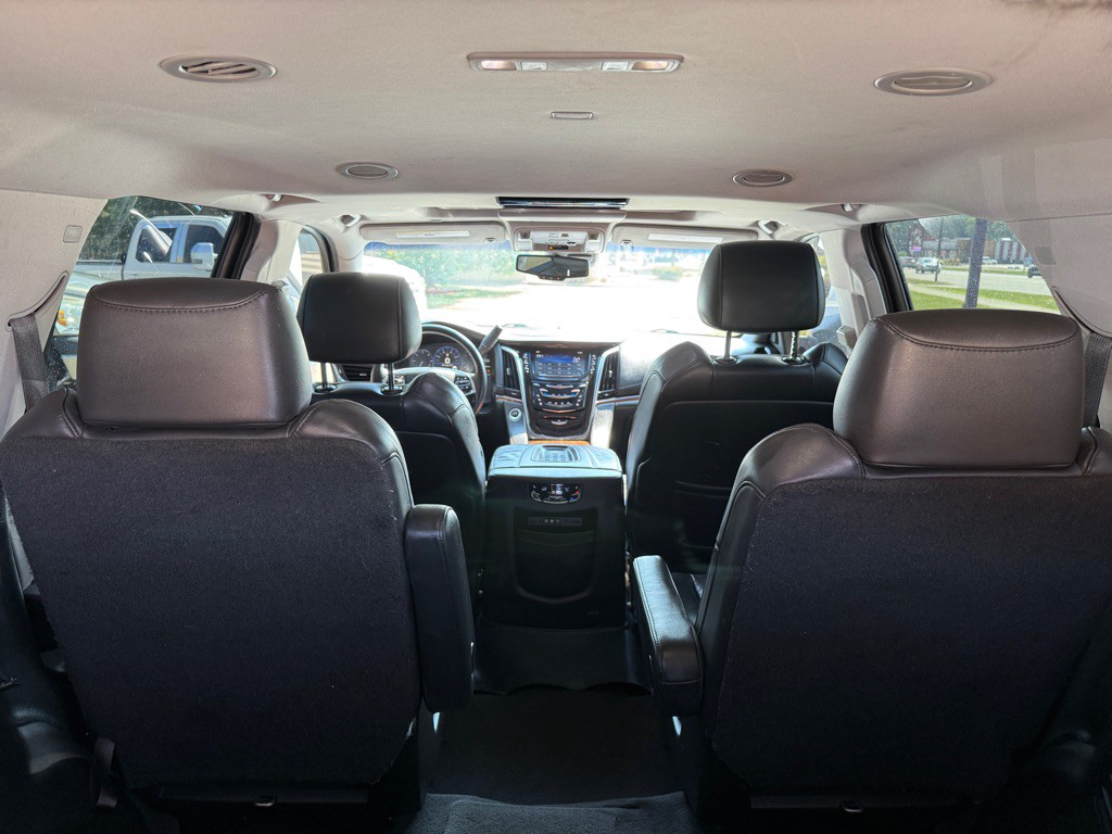 2015 Cadillac Escalade Image 14