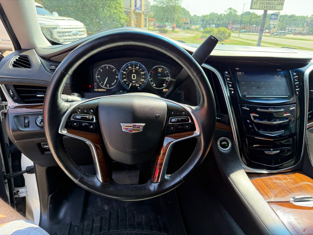 2015 Cadillac Escalade Image 21