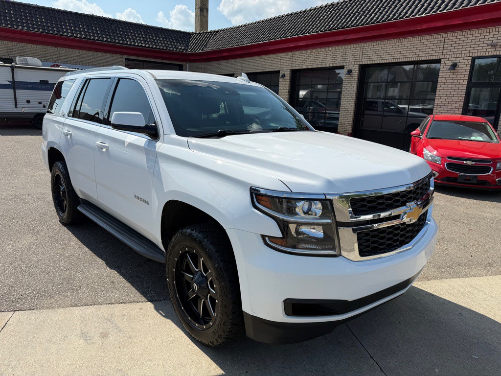 2017 Chevrolet Tahoe Image 2