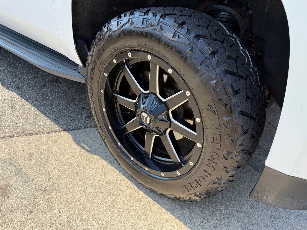 2017 Chevrolet Tahoe Image 8
