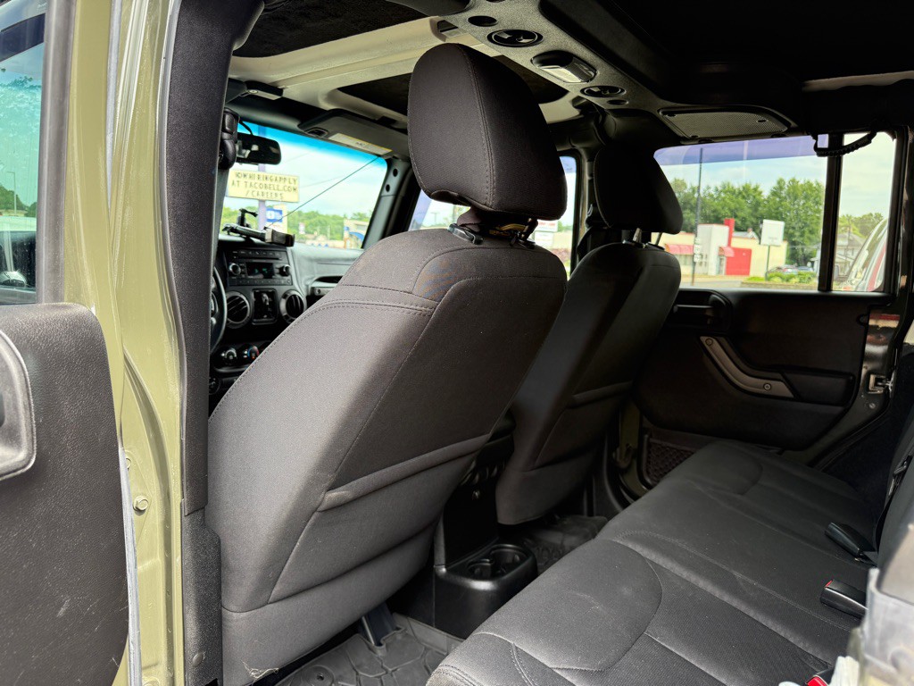 2015 Jeep Wrangler Unlimited Image 13