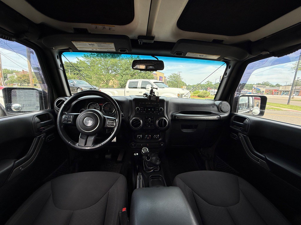 2015 Jeep Wrangler Unlimited Image 14
