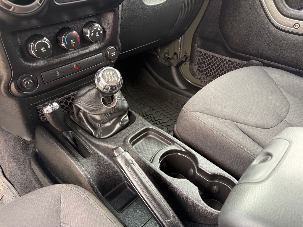 2015 Jeep Wrangler Unlimited Image 17