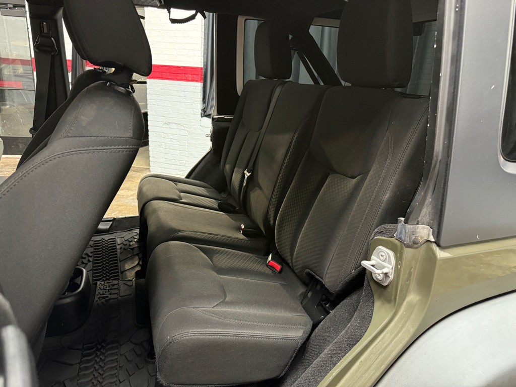 2015 Jeep Wrangler Unlimited Image 8