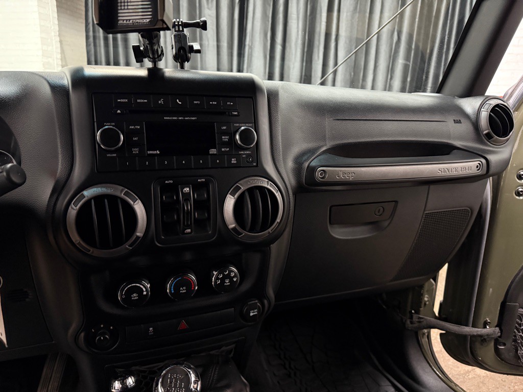 2015 Jeep Wrangler Unlimited Image 11