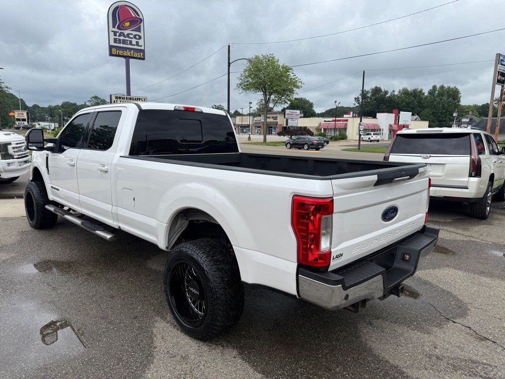 2017 Ford F-250 Image 4