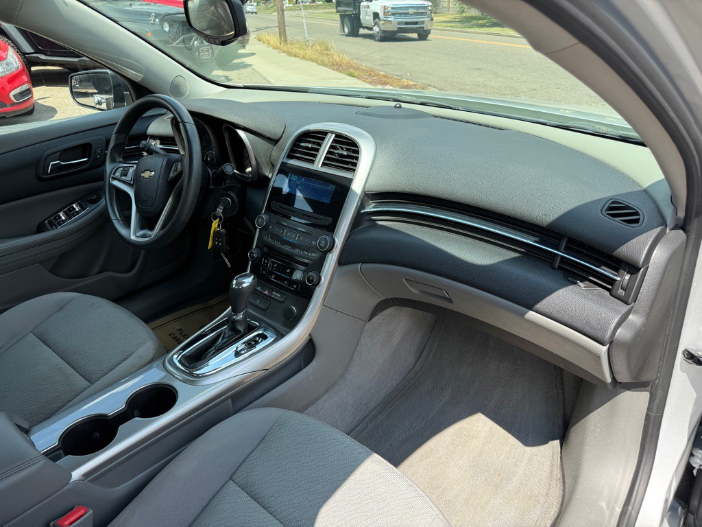 2013 Chevrolet Malibu Image 7