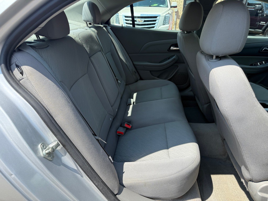 2013 Chevrolet Malibu Image 9