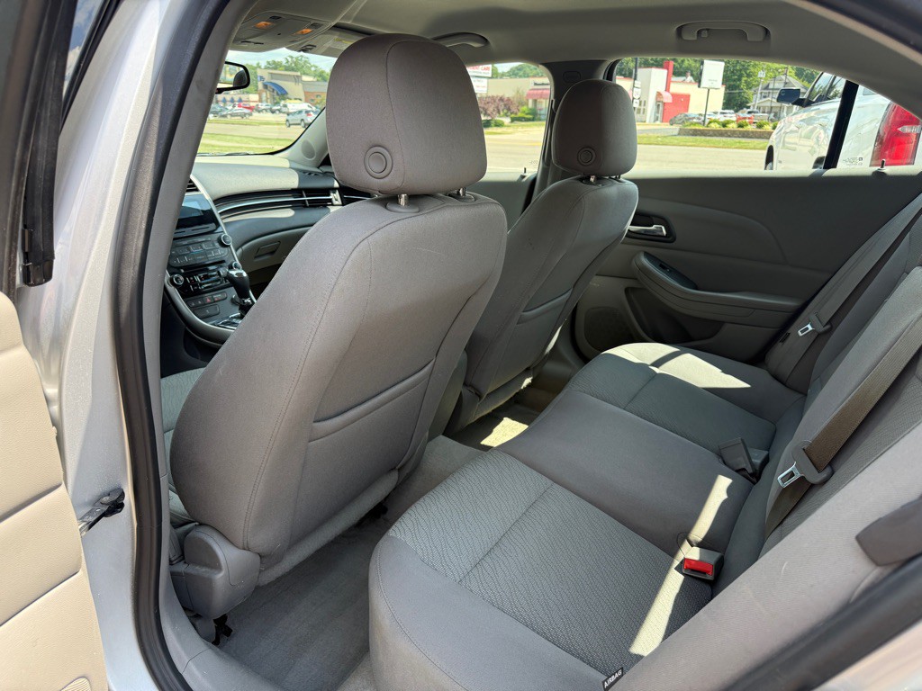 2013 Chevrolet Malibu Image 13