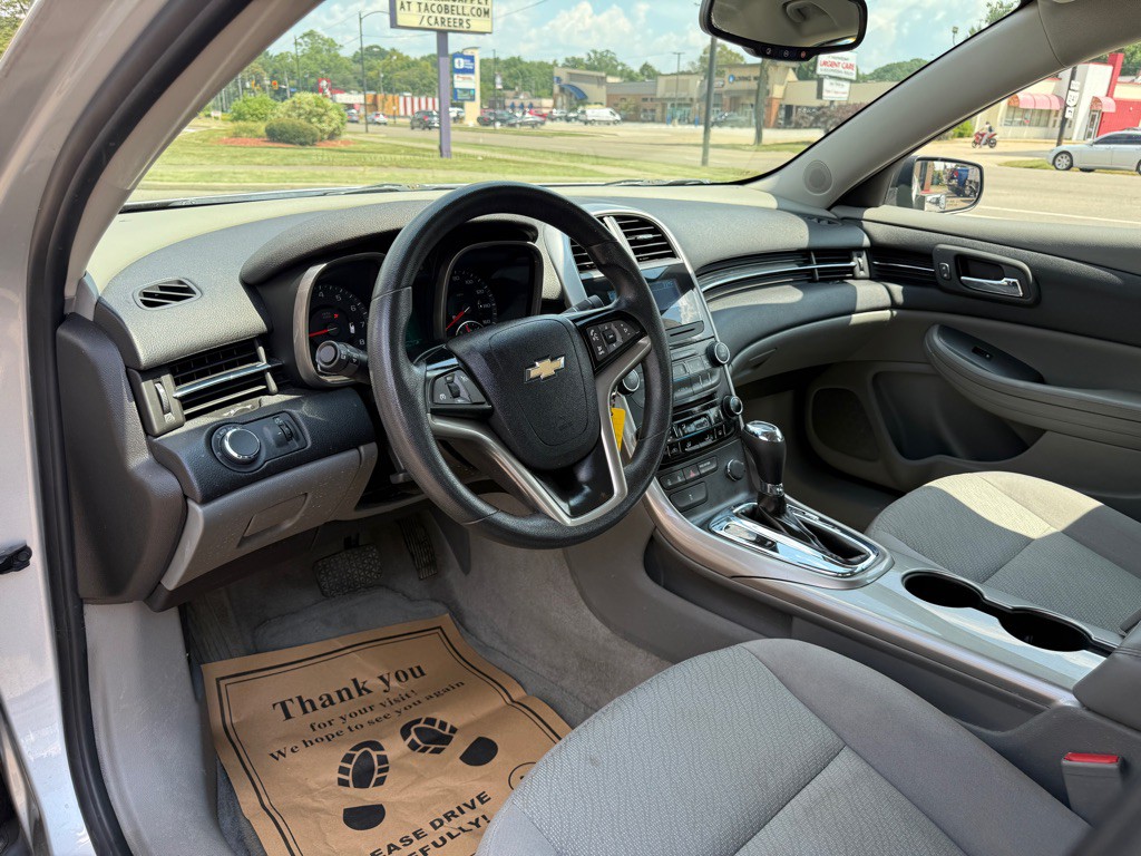 2013 Chevrolet Malibu Image 14