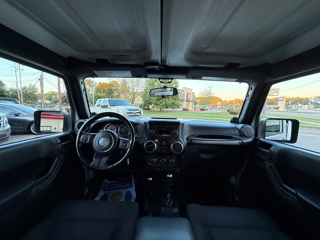 2012 Jeep Wrangler Unlimited Image 11