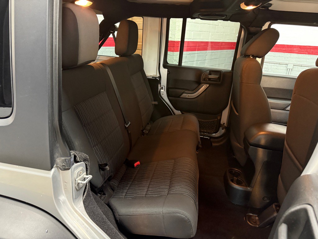 2012 Jeep Wrangler Unlimited Image 10