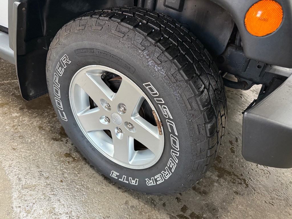 2012 Jeep Wrangler Unlimited Image 13