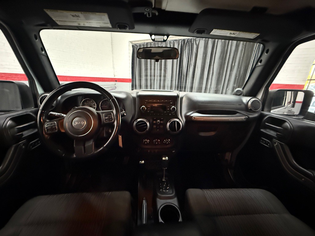 2012 Jeep Wrangler Unlimited Image 14