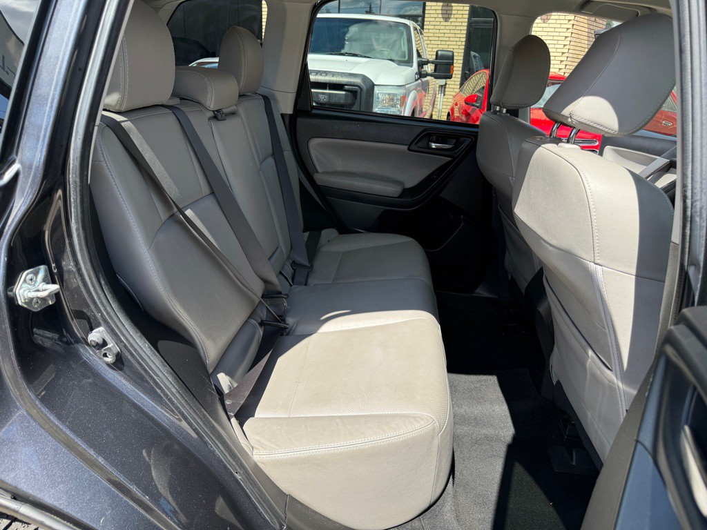 2014 Subaru Forester Image 8