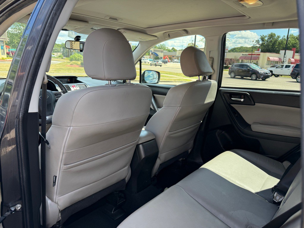 2014 Subaru Forester Image 11