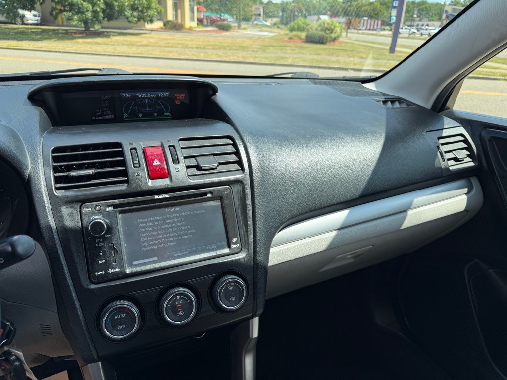 2014 Subaru Forester Image 18