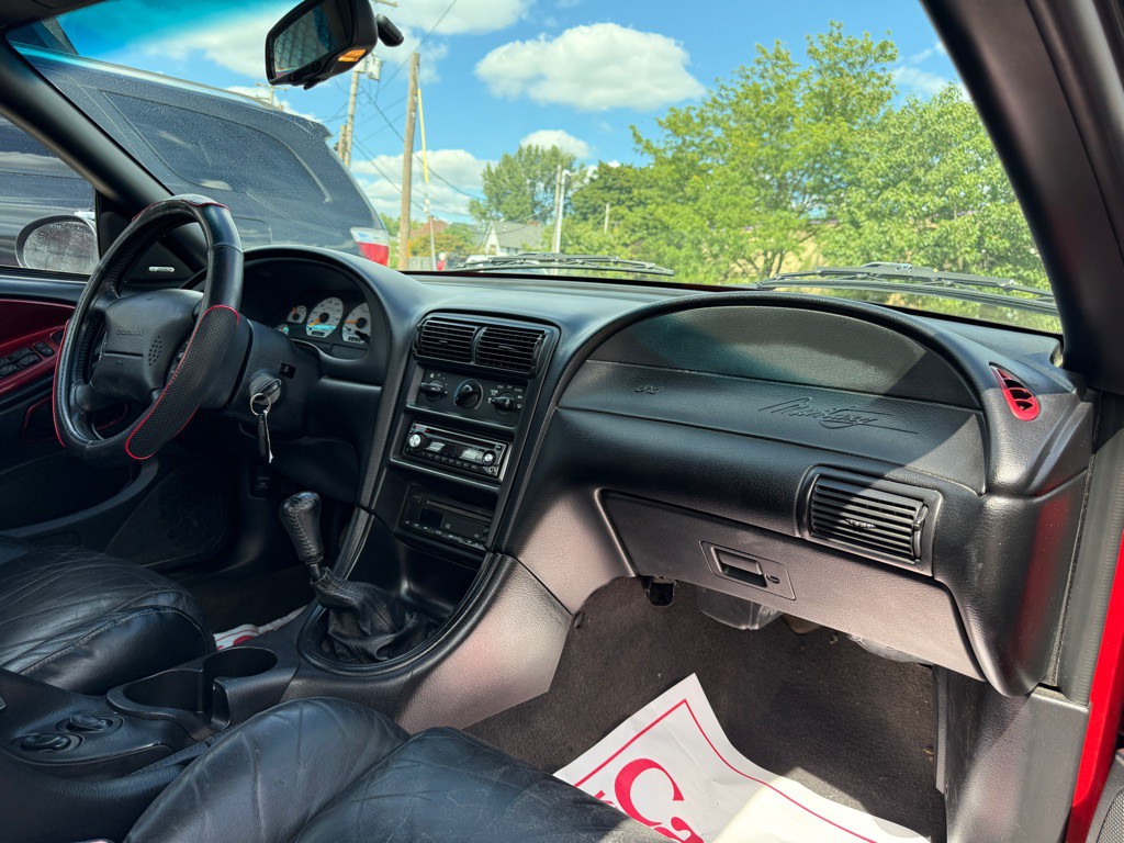 1998 Ford Mustang Image 16