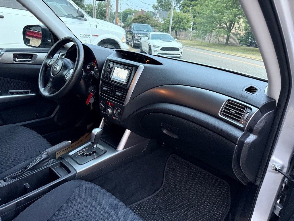 2011 Subaru Forester Image 14