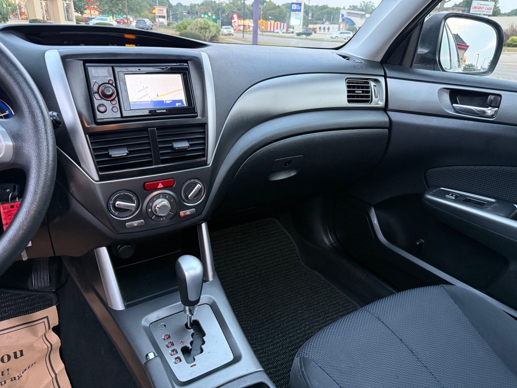 2011 Subaru Forester Image 18