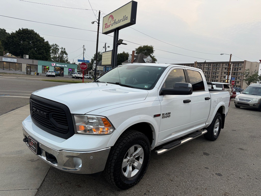 2016 RAM 1500 Image 1