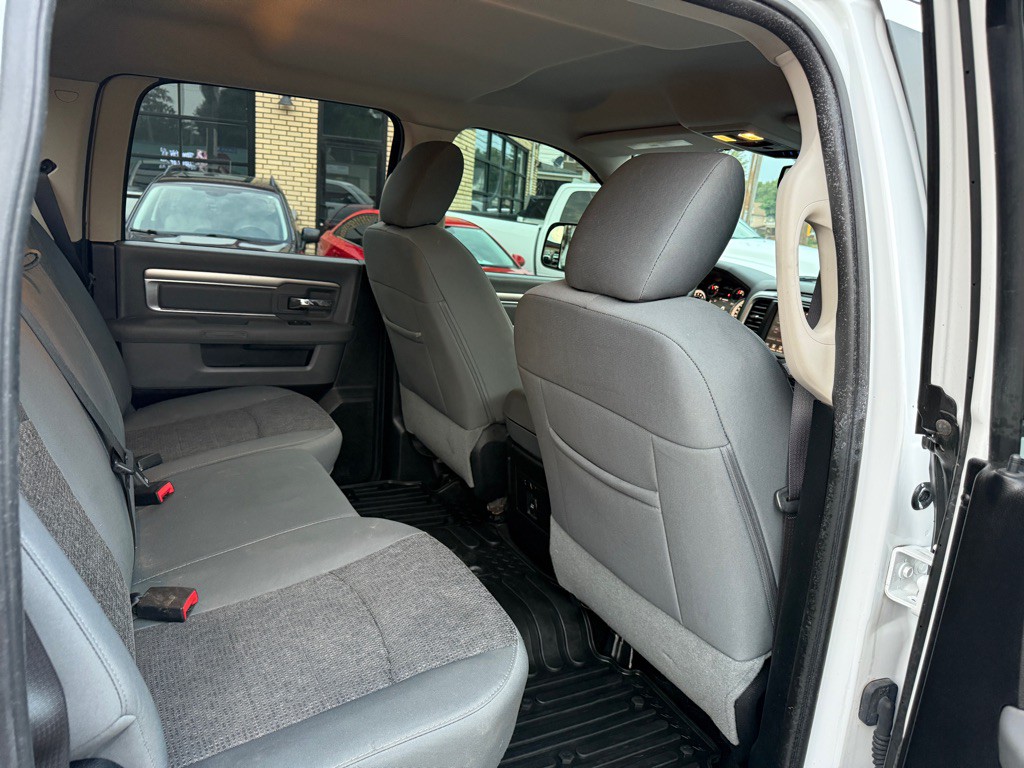2016 RAM 1500 Image 14