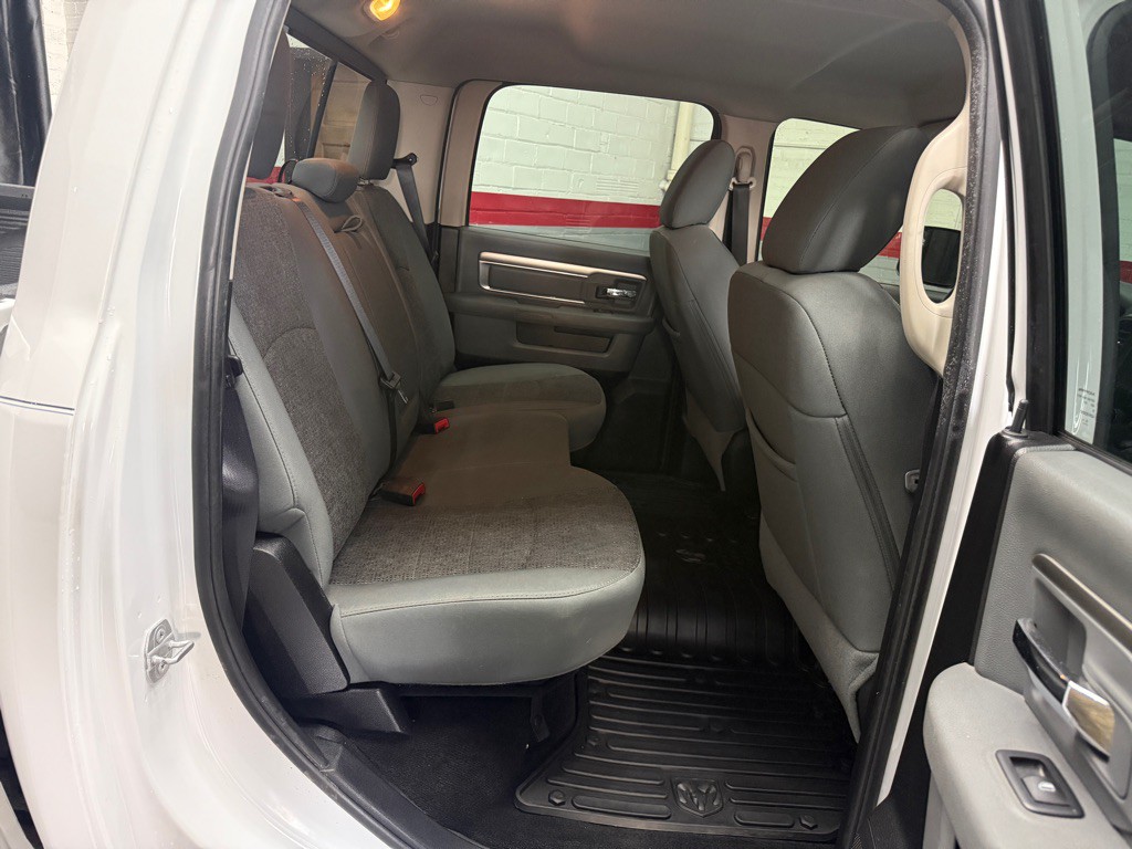 2016 RAM 1500 Image 7