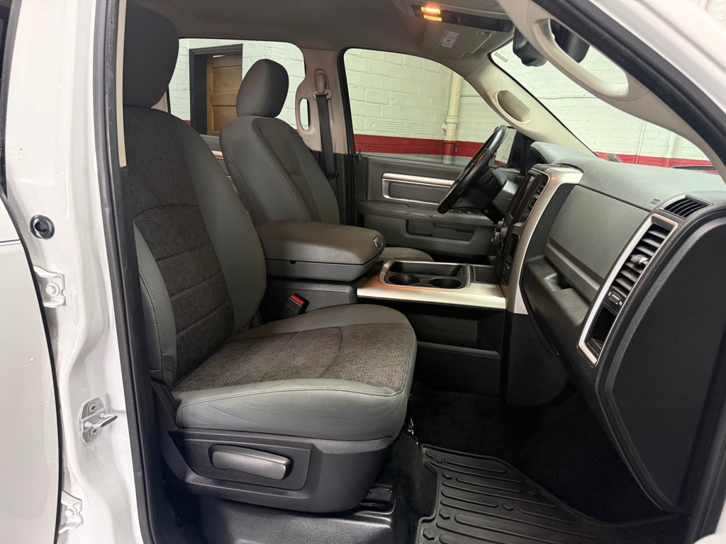 2016 RAM 1500 Image 11