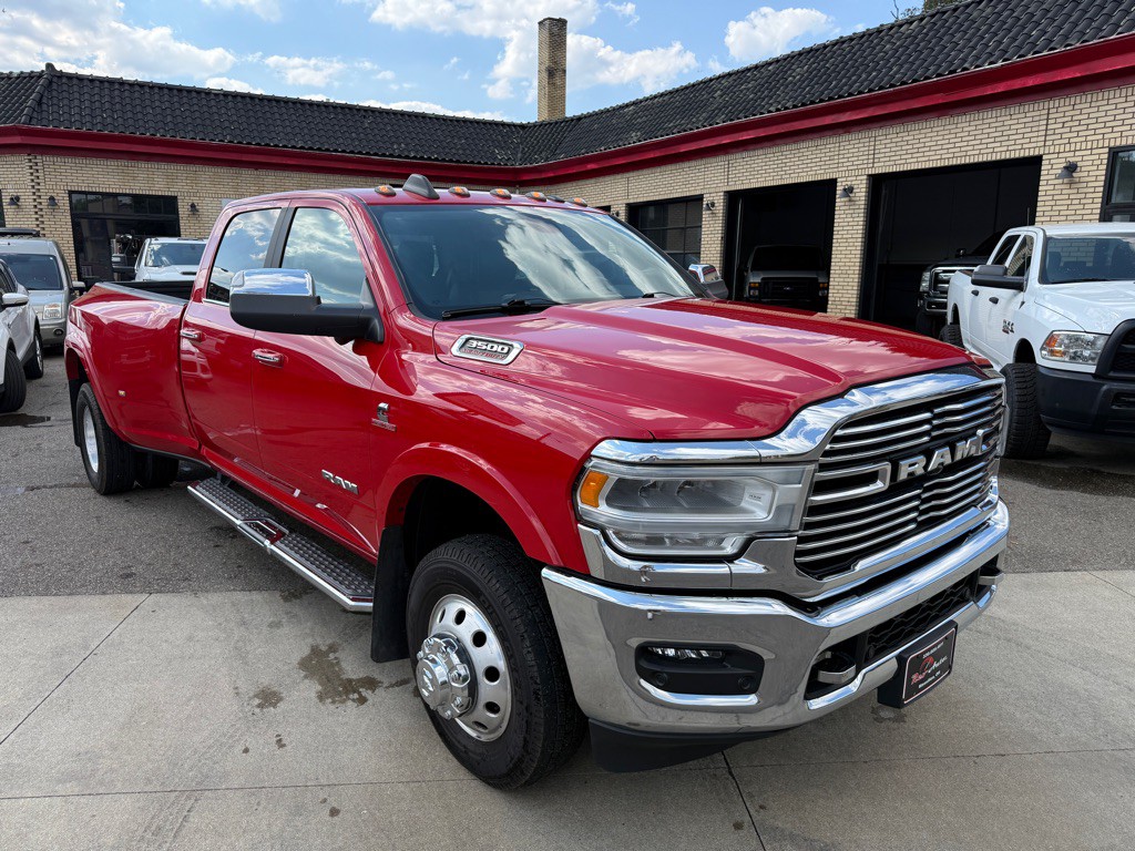 2022 RAM 3500 Image 7