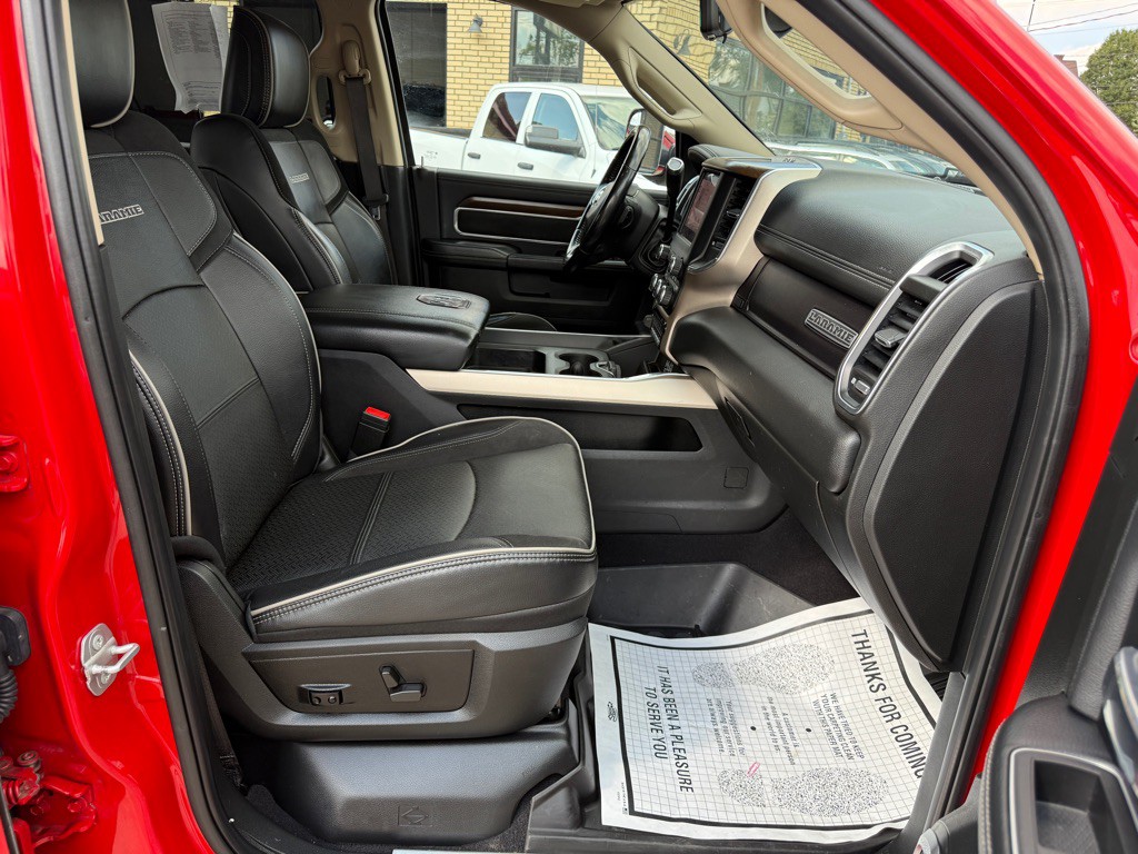 2022 RAM 3500 Image 15