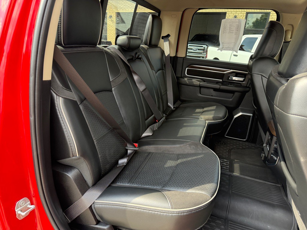2022 RAM 3500 Image 17