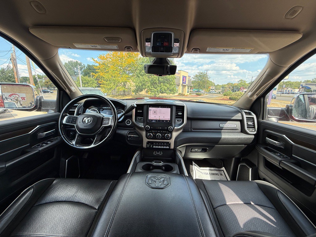 2022 RAM 3500 Image 19